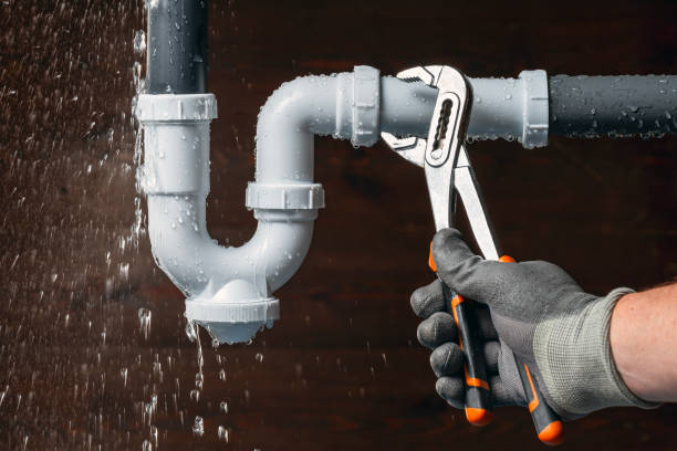 Professional Pipe Repair technician working in Combs, KY